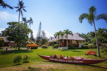 Pura Vida Beach & Dive Resort