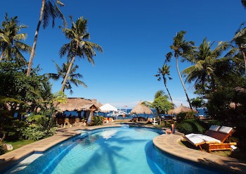 Pura Vida Beach & Dive Resort