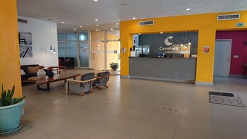 Comfort Inn Monterrey Valle