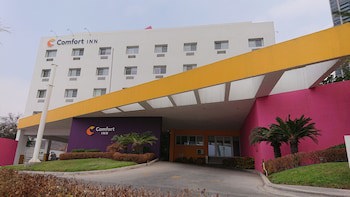 Comfort Inn Monterrey Valle