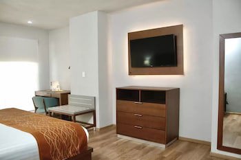Comfort Inn Monterrey Valle