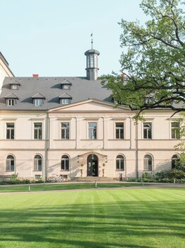 Chateau Mcely