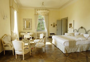 Chateau Mcely