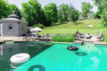 Chateau Mcely