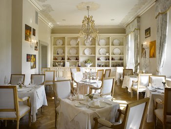 Chateau Mcely