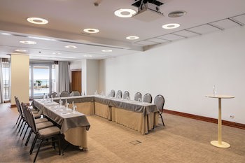 Sesimbra Oceanfront Hotel - Preferred Hotels And Resorts