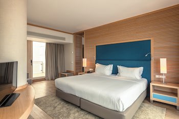 Sesimbra Oceanfront Hotel - Preferred Hotels And Resorts
