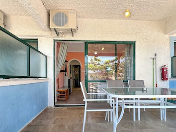 Andromaches Holiday Apartments