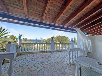 Andromaches Holiday Apartments