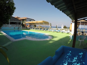 Andromaches Holiday Apartments