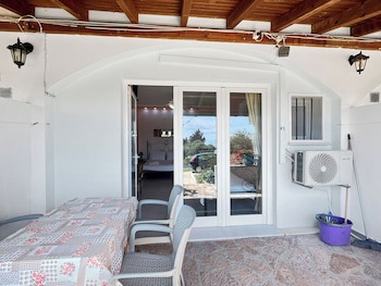 Andromaches Holiday Apartments