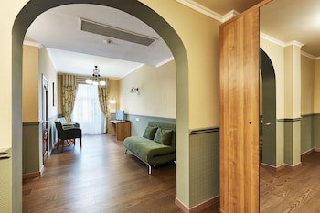 Frapolli Hotel