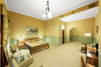 Frapolli Hotel