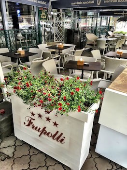 Frapolli Hotel