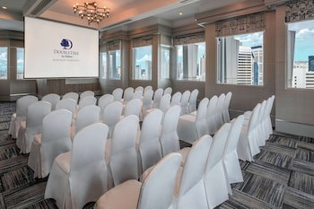 Doubletree By Hilton Bangkok Ploenchit