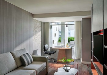Doubletree By Hilton Bangkok Ploenchit