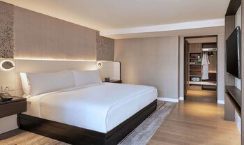 Doubletree By Hilton Bangkok Ploenchit