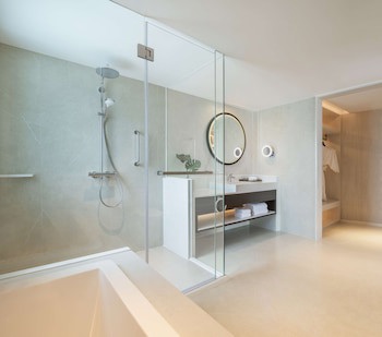 Doubletree By Hilton Bangkok Ploenchit