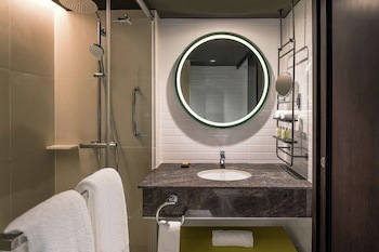 Doubletree By Hilton Bangkok Ploenchit