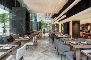 Doubletree By Hilton Bangkok Ploenchit