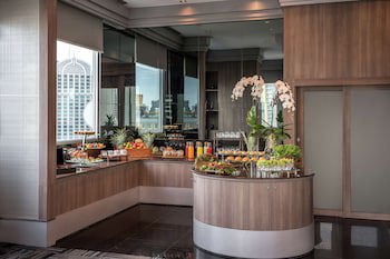 Doubletree By Hilton Bangkok Ploenchit