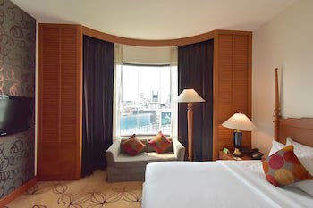 Century Park Hotel
