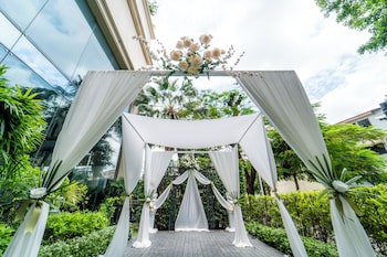 Century Park Hotel