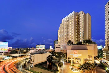 Century Park Hotel