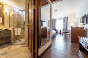 Century Park Hotel