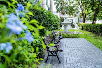 Century Park Hotel
