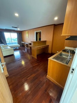 Ebina House