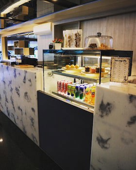 Ebina House