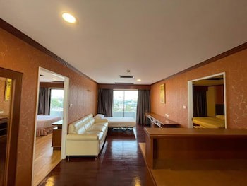 Ebina House