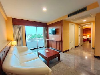 Ebina House