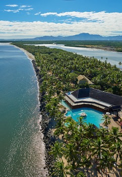 Doubletree Resort By Hilton Hotel Fiji - Sonaisali Island