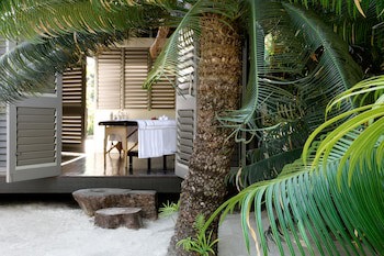 Doubletree Resort By Hilton Hotel Fiji - Sonaisali Island