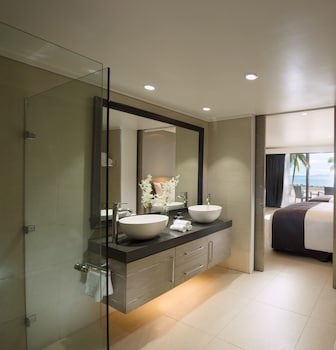 Doubletree Resort By Hilton Hotel Fiji - Sonaisali Island