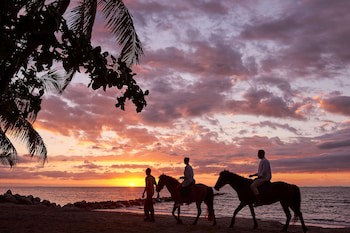 Doubletree Resort By Hilton Hotel Fiji - Sonaisali Island