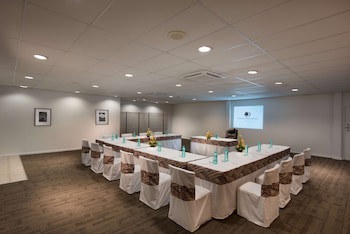Doubletree Resort By Hilton Hotel Fiji - Sonaisali Island
