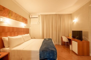 Central Park Hotel By Bourbon