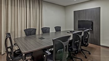 Hotel Deville Express Cascavel