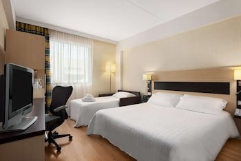 Hilton Garden Inn Rome Airport galeri fotoğrafı