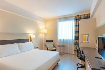 Hilton Garden Inn Rome Airport galeri fotoğrafı