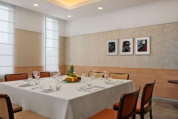 Hilton Garden Inn Rome Airport galeri fotoğrafı