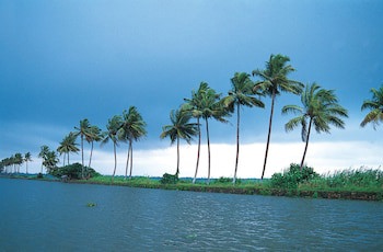 The Zuri Kumarakom Kerala Resort & Spa