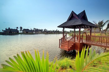 The Zuri Kumarakom Kerala Resort & Spa