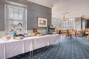 Riverside Hotel