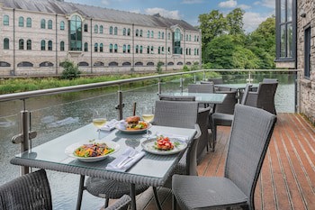 Riverside Hotel
