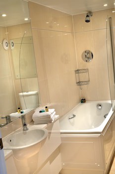 Riverside Hotel