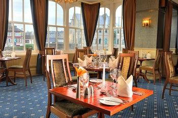 Riverside Hotel